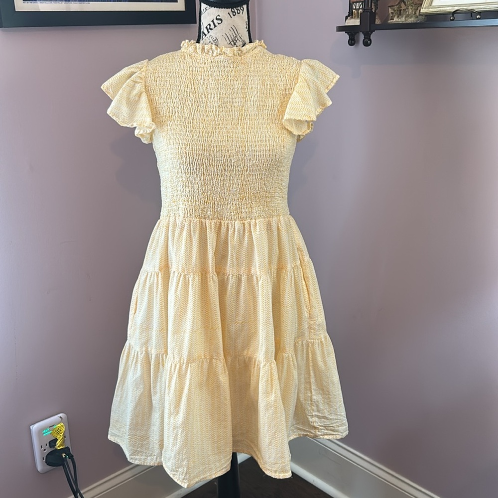 Elegant  Yellow Ruffle Sleeve Mini Dress w lining and pockets, Smocked top